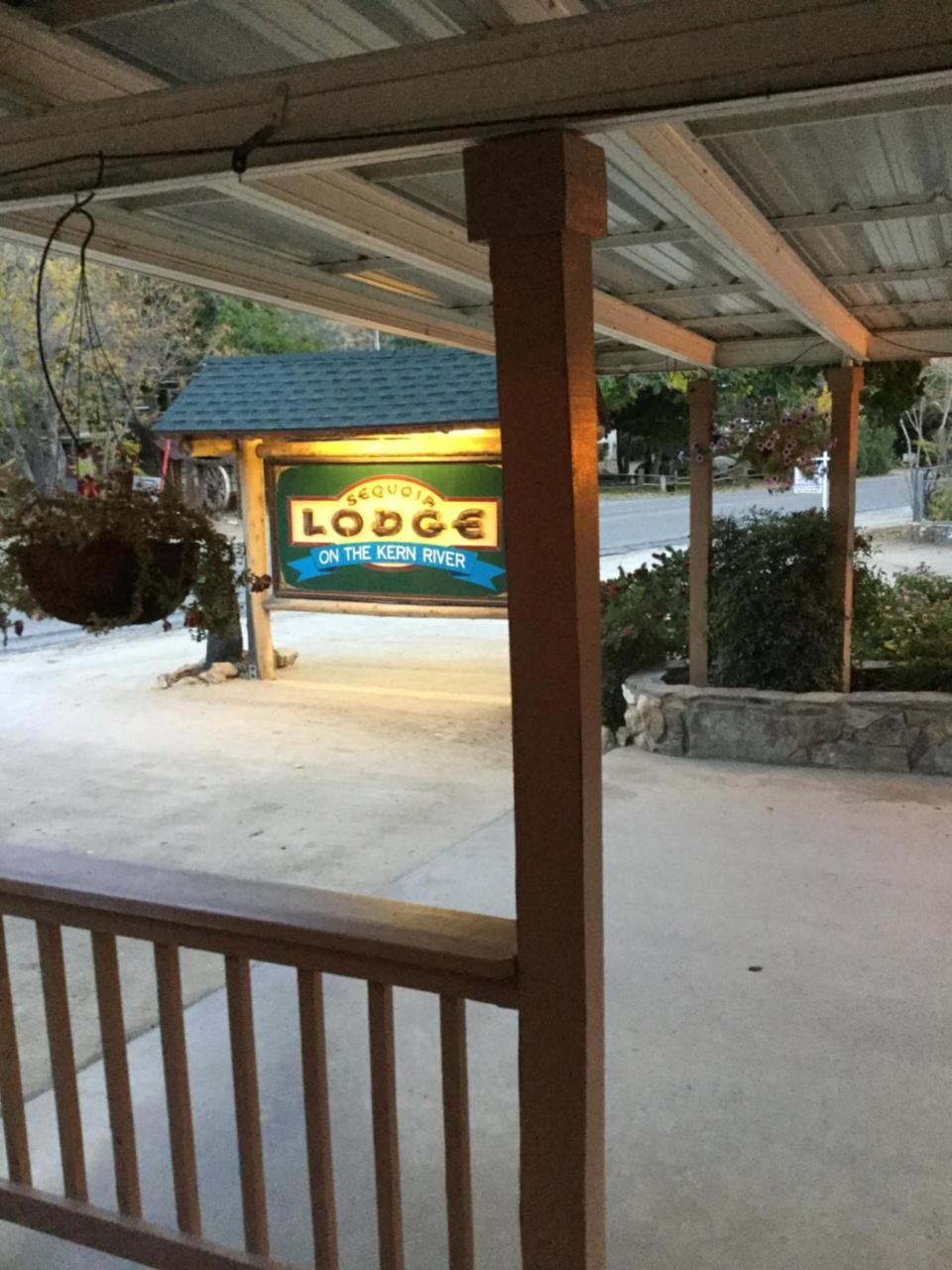 קרנוויל Sequoia Lodge מראה חיצוני תמונה